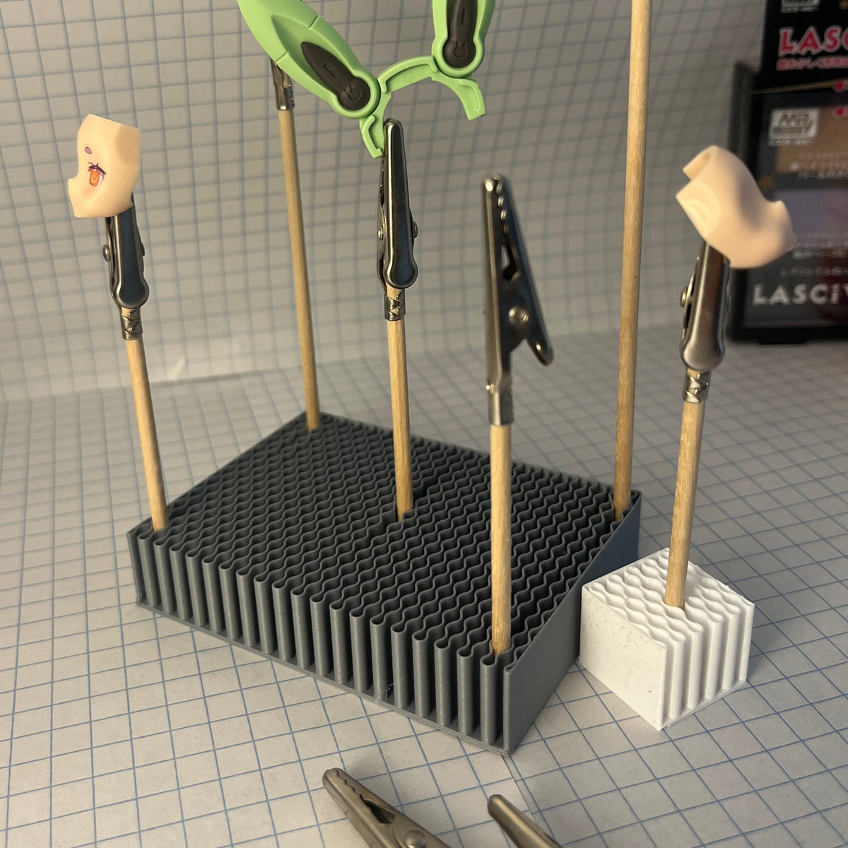 [Digital 3D Print File] // Synapticulae - Paint Clip Stick Holder
